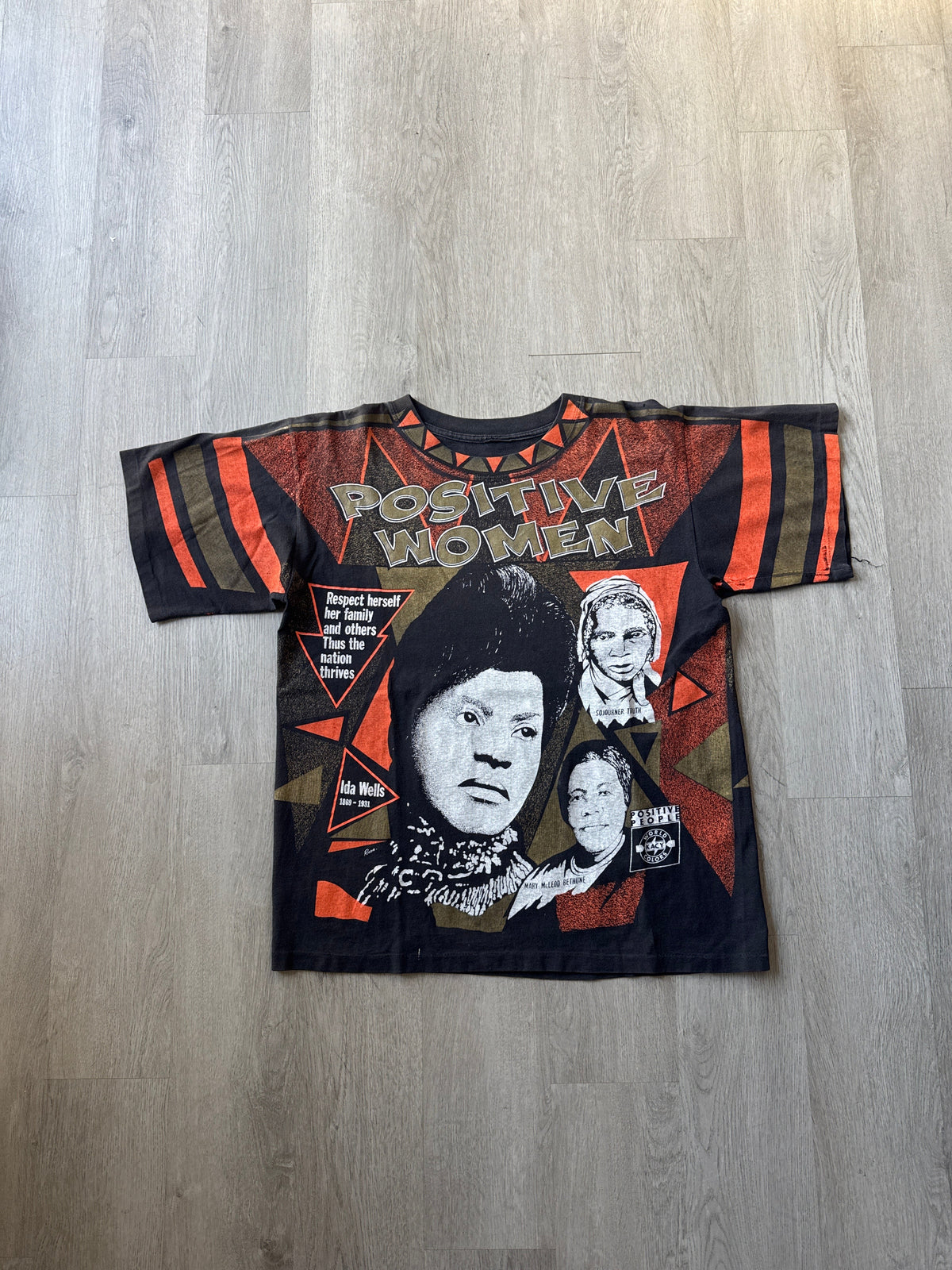 Vintage 90s World Kacy Colors Positive Women Black History All Over Print Tee