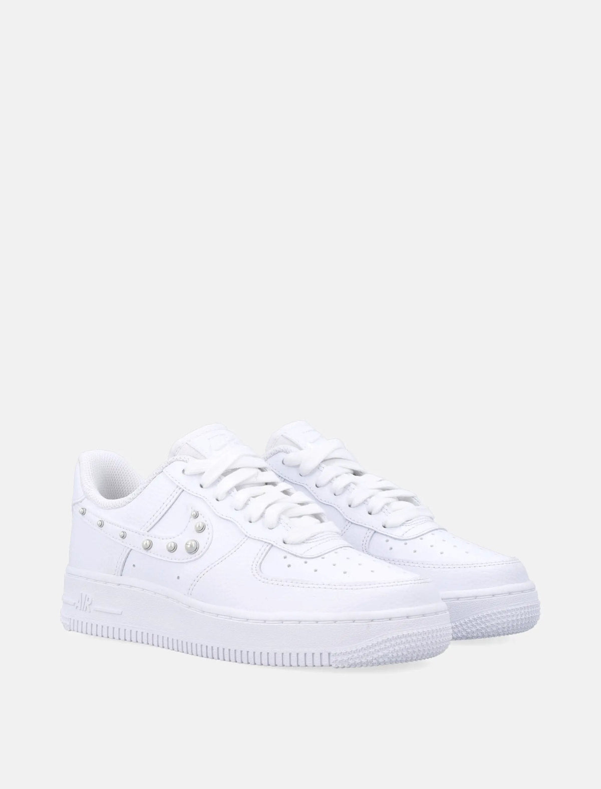 Nike Air Force 1 ’07 white leather woman's sneakers